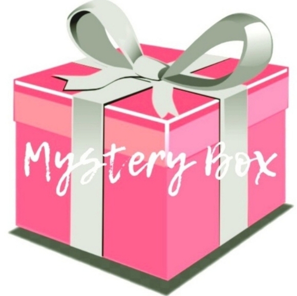 Mystery box with 5 items - Picture 1 of 1